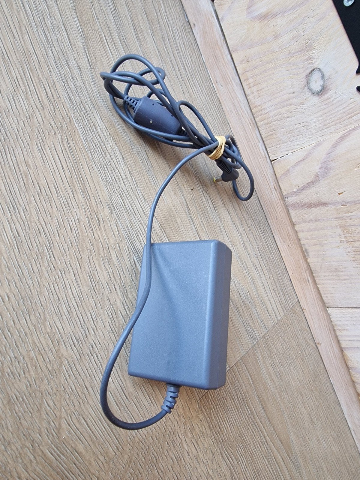 PSOne PlayStation AC Adapter SCPH-114, Ophalen of Verzenden, Gebruikt, Accu of Oplader