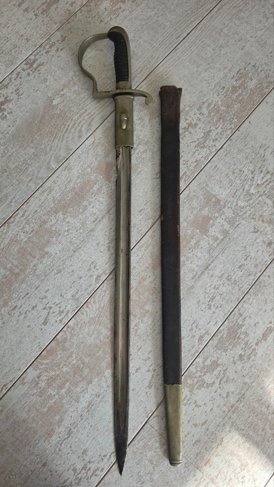 Antieke sabel met schede - Militaria, Ophalen of Verzenden, Landmacht, Overige gebieden, Zwaard of Sabel