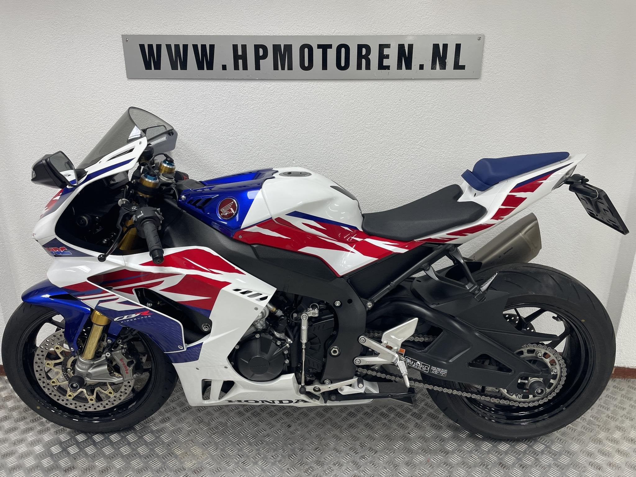 Honda CBR 1000 RR SP HRC FIREBLADE 30 TH ANNIVERSARY ABS, Rivium Boulevard 222-11
2909 LK  Capelle aan den Ijssel, NL, Bedrijf