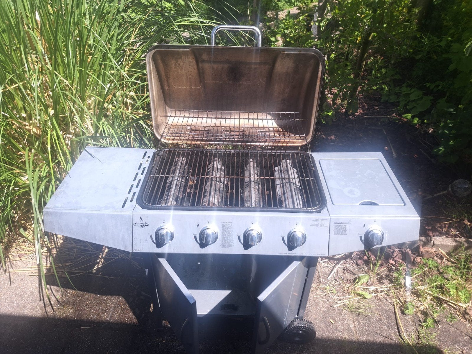 Bbq 3 keer gebruikt doet het nog prima, zelf ophalen., Ophalen of Verzenden, Gebruikt