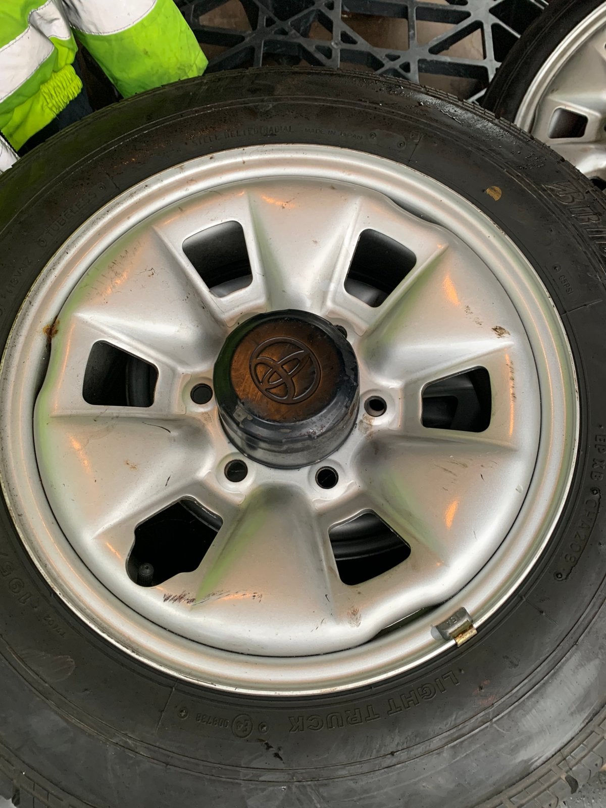Toyota 6 gaats 195-50-r15c busbanden bedrijfswagen camper, Ophalen, 15 inch, Banden en Velgen, 195 mm
