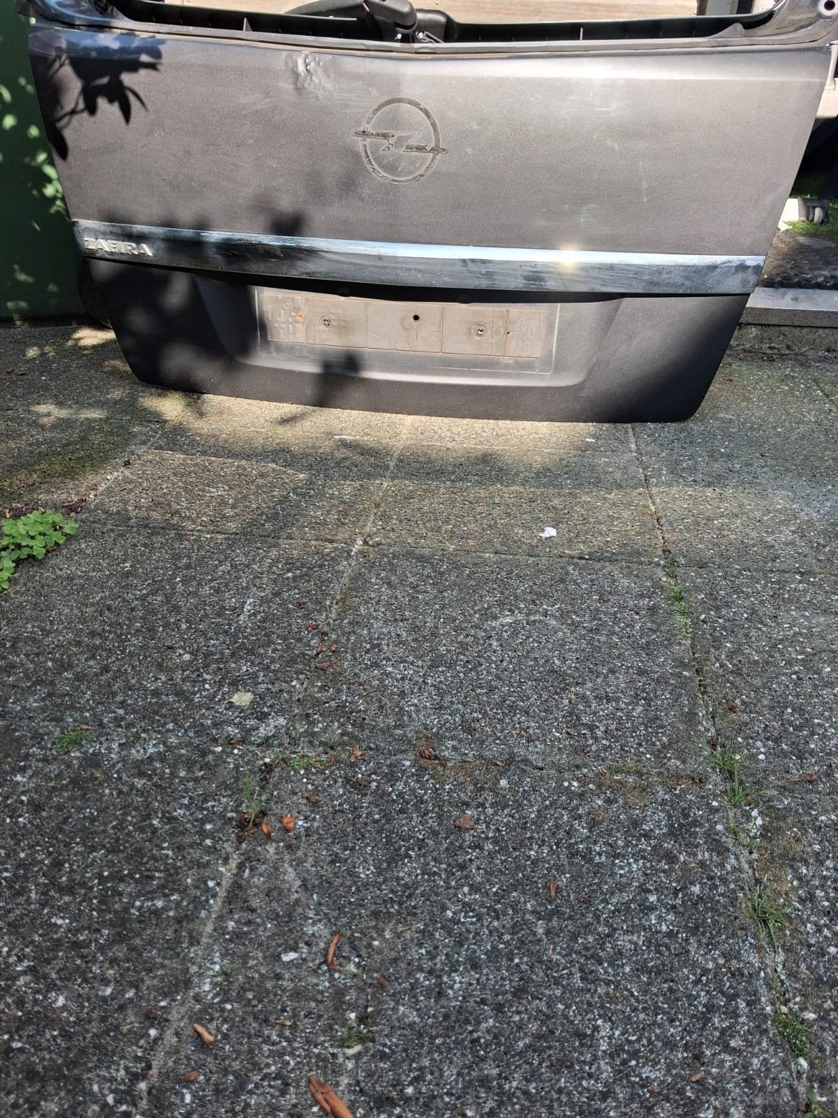 Achterklep Opel Zafira 2010 grijs met deukje en los raam, Ophalen of Verzenden