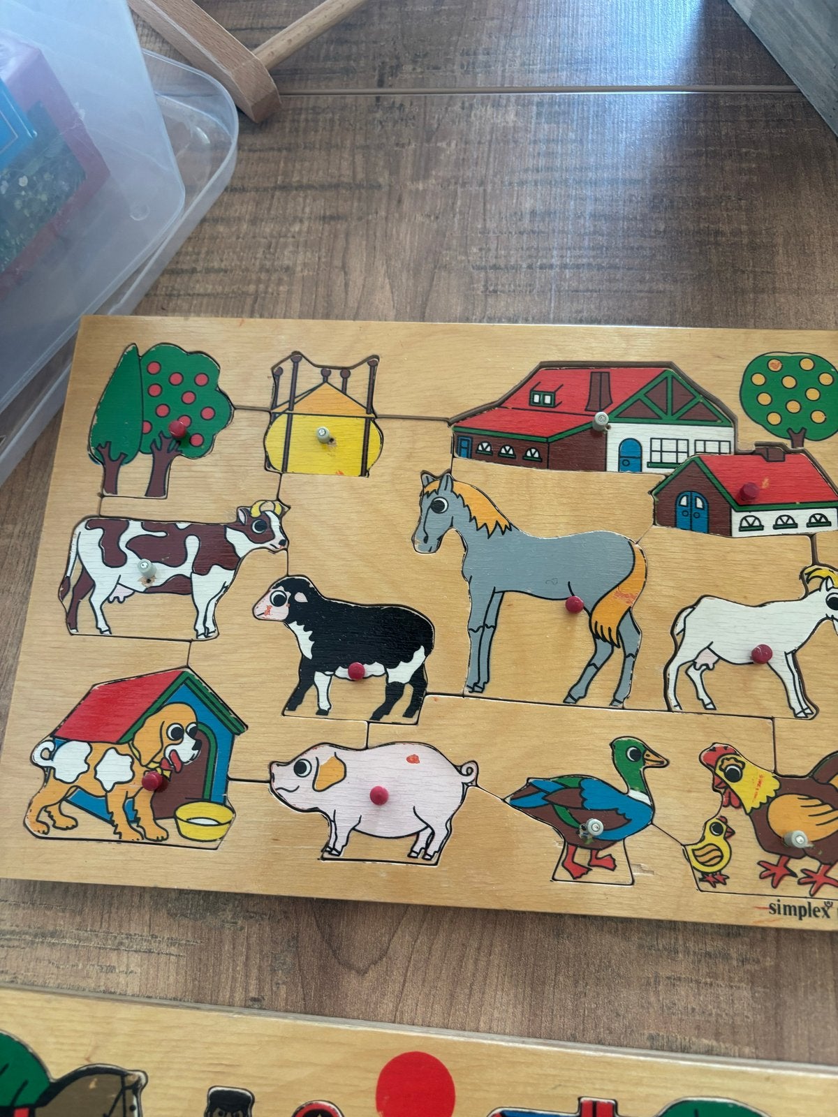 3 houten dopjes puzzels: boerderij en klok, 2 tot 4 jaar, Gebruikt, Ophalen of Verzenden, Van hout