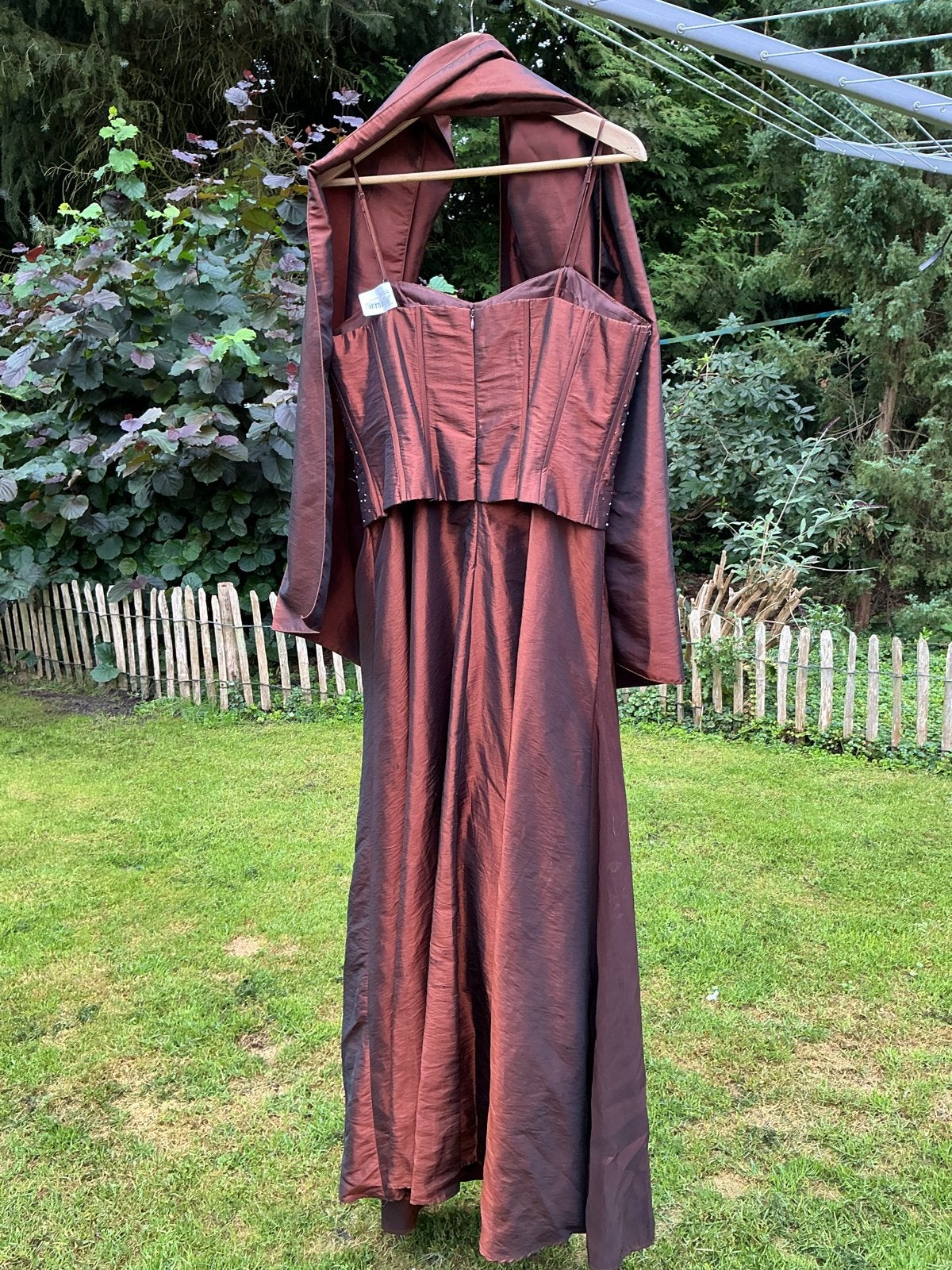 Elegante Galajurk / Trouwjurk met Stola - donkerbruin, Kleding | Dames, Gelegenheidskleding, Ophalen of Verzenden, Zo goed als nieuw