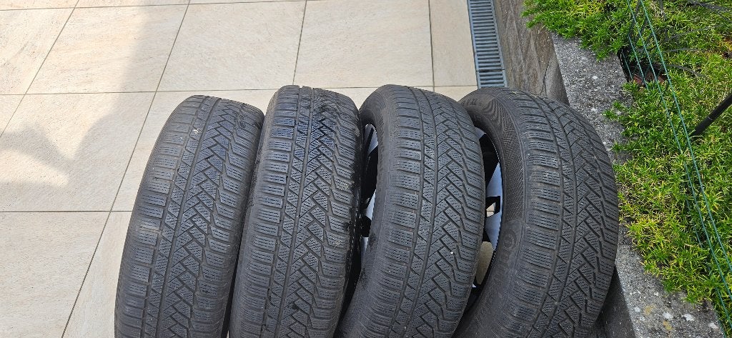 Originele Toyota winterwielen 225/60R18 Continental, Ophalen, 18 inch, Gebruikt, Banden en Velgen