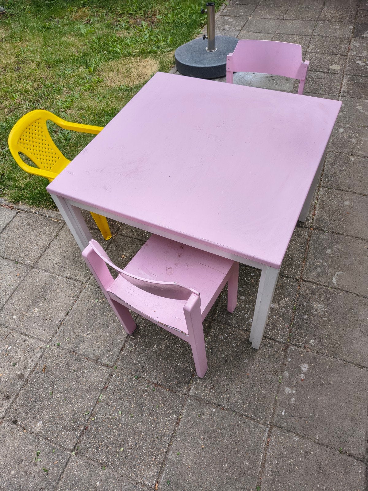 GRATIS af te halen tafel met stoelen voor kinderen, Kinderen en Baby's, Ophalen, Gebruikt, Tafel(s) en Stoel(en)