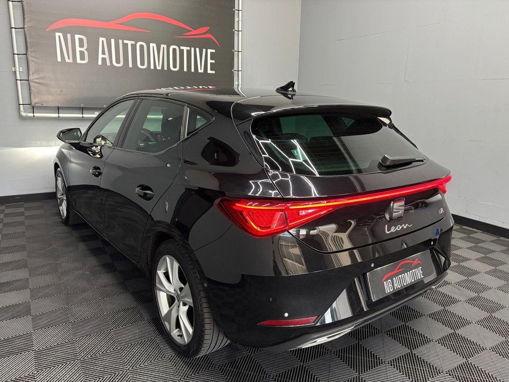 Seat Leon 1.5 eTSI FR Launch Edition, Auto's, Seat, 4 cilinders, 150 pk, Leder en Stof, Zwart