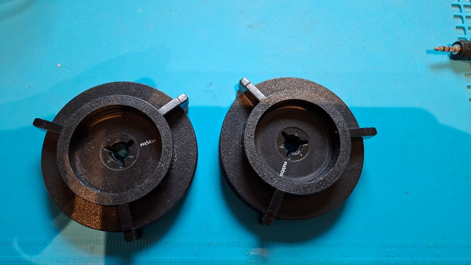 Revox NAB Adapters voor Bandrecorders (Set van 2), Audio, Tv en Foto, Bandrecorders, Ophalen of Verzenden, Onderdeel