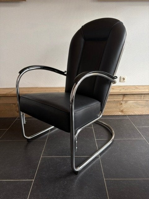 Twee Gispen AA fauteuils, chroom, zwart leder, 100 tot 125 cm, Design, Zo goed als nieuw, Leer