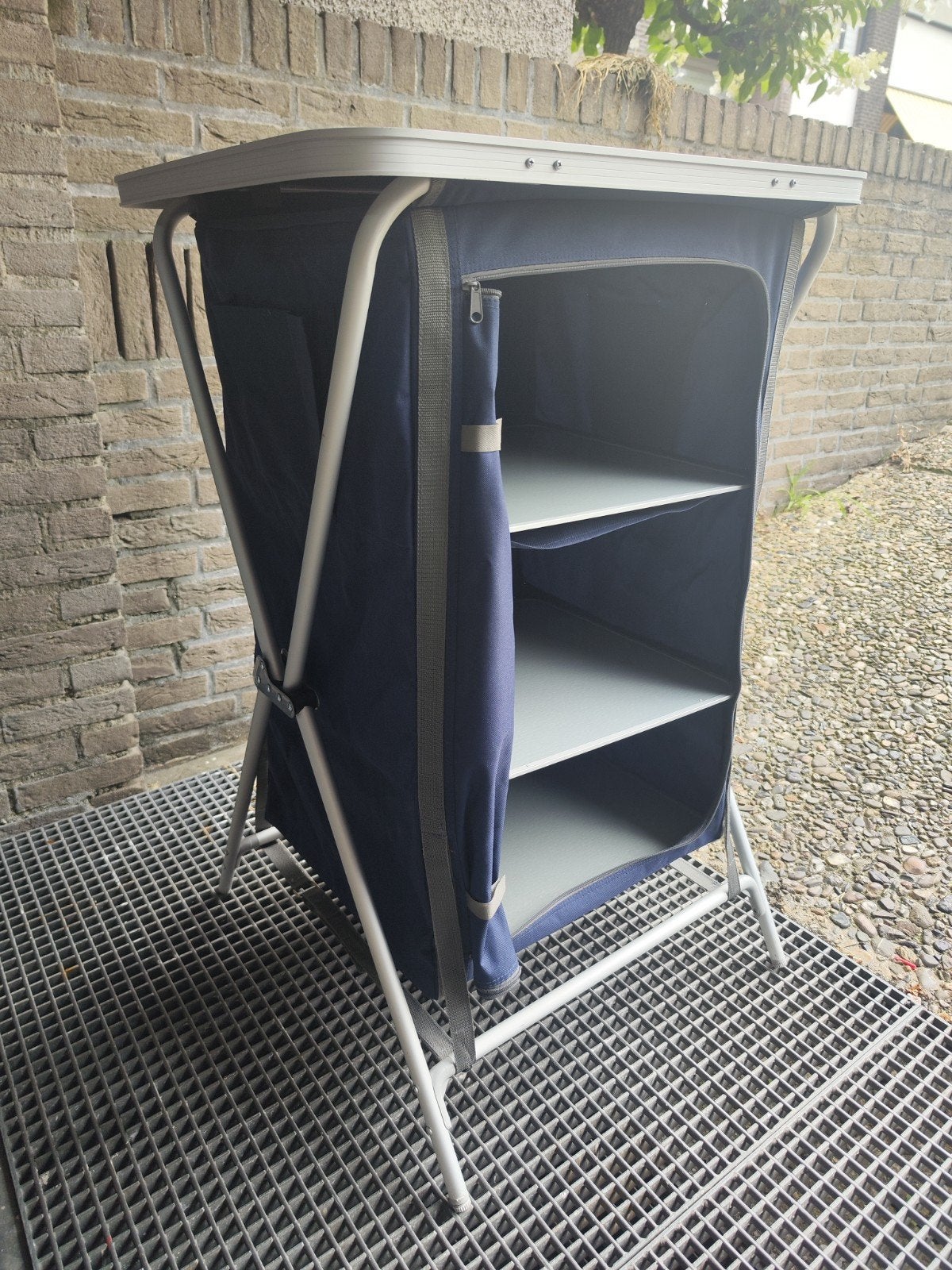 Camping voorraad kast (2 maal), Caravans en Kamperen, Kampeermeubelen, Ophalen, Zo goed als nieuw, Campingkast