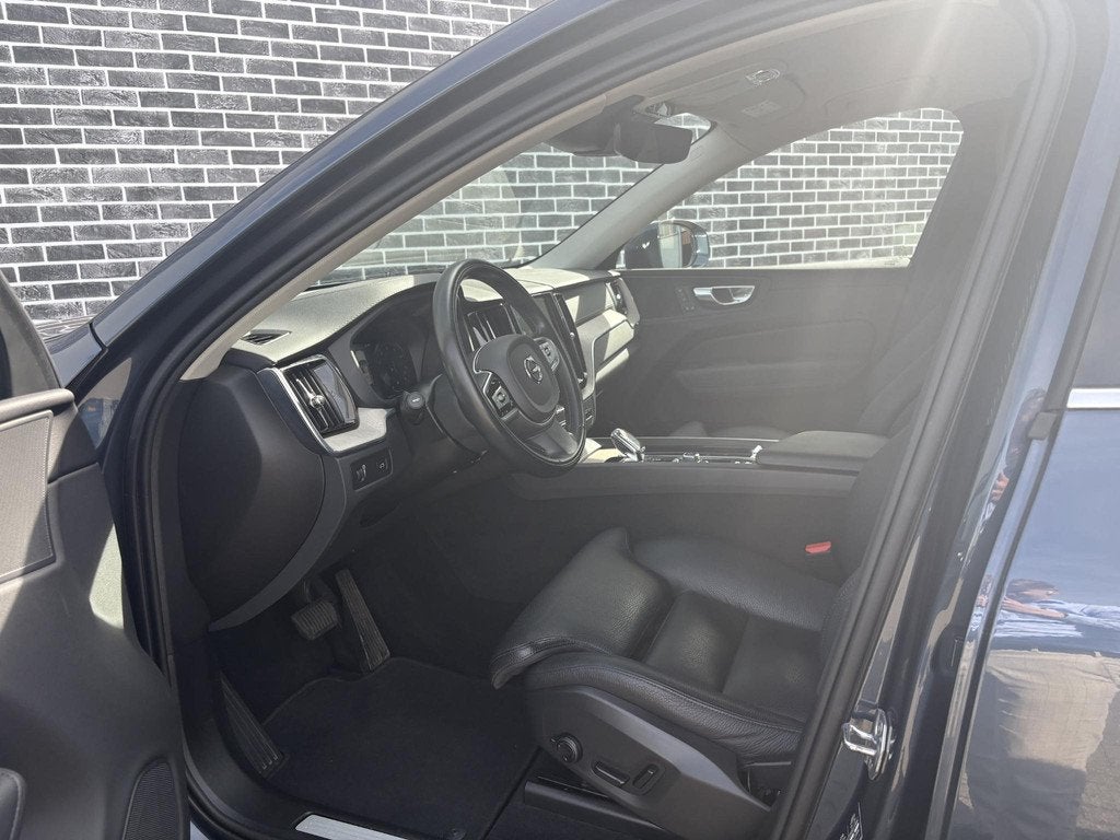 Volvo XC60 2.0 B5 Inscription | Trekhaak | 360 Graden Camera, Auto's, Volvo, 12 maanden, 15 km/l, Gebruikt, Euro 6