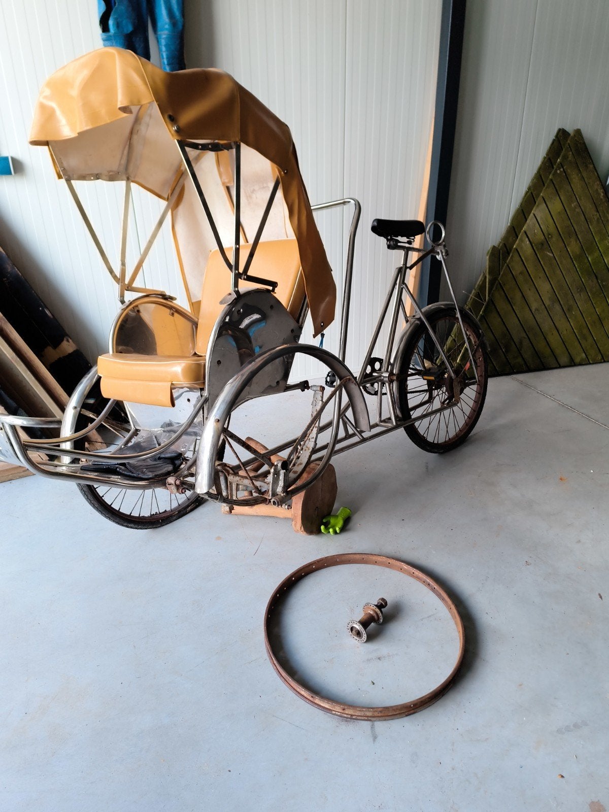 Unieke Ratja taxi fiets - Indonesische riksja, Fietsen en Brommers, Fietsen | Bakfietsen, Ophalen of Verzenden