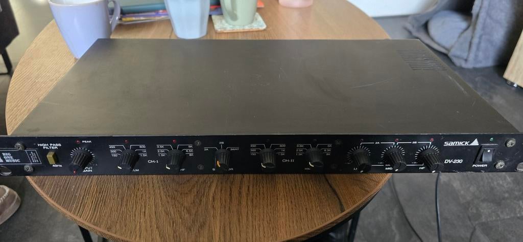 Samick DV-230 Actief 2/3 weg filter, Muziek en Instrumenten, Mengpanelen, Ophalen