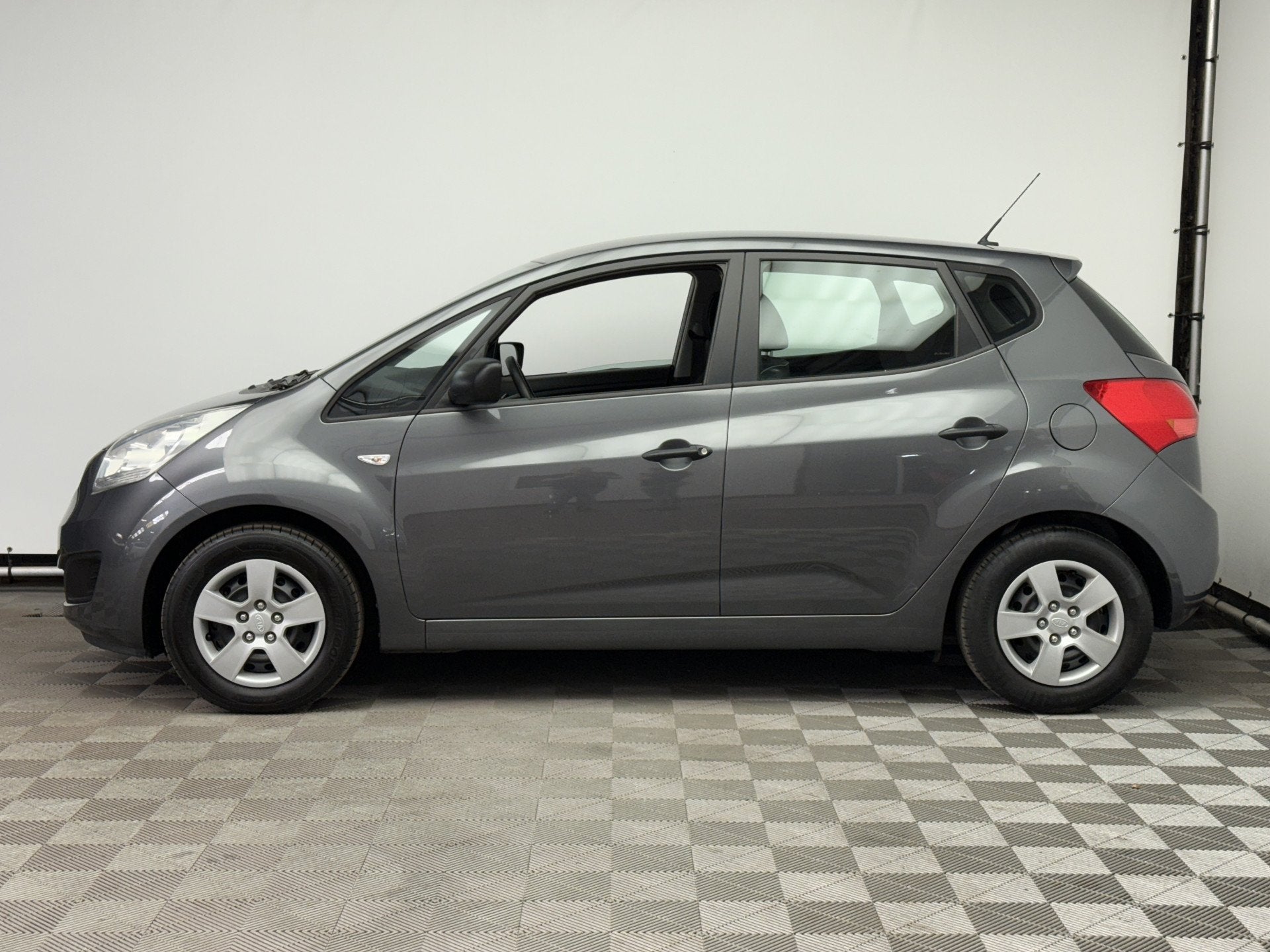 Kia Venga 1.4 CVVT X-tra Airco 1e Eigenaar NL Auto, Auto's, Voorwielaandrijving, Euro 5, Stof, Gebruikt