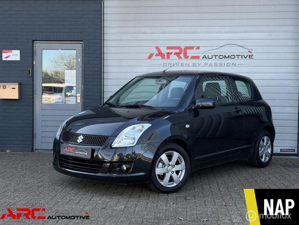 Suzuki Swift 1.3 3DRS Airco Keyless - NAP - Nieuwe APK!, Stof, Gebruikt, 400 kg, Origineel Nederlands