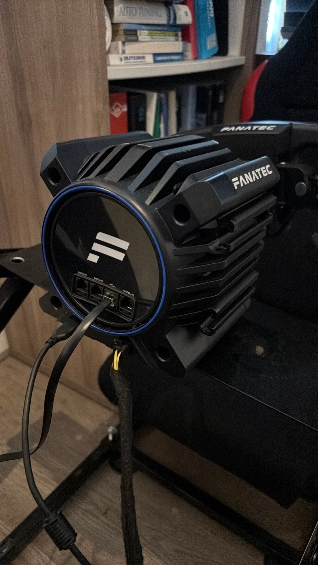 Fanatec dd pro 8 nm met 2 sturen en pedalen, Ophalen, Zo goed als nieuw