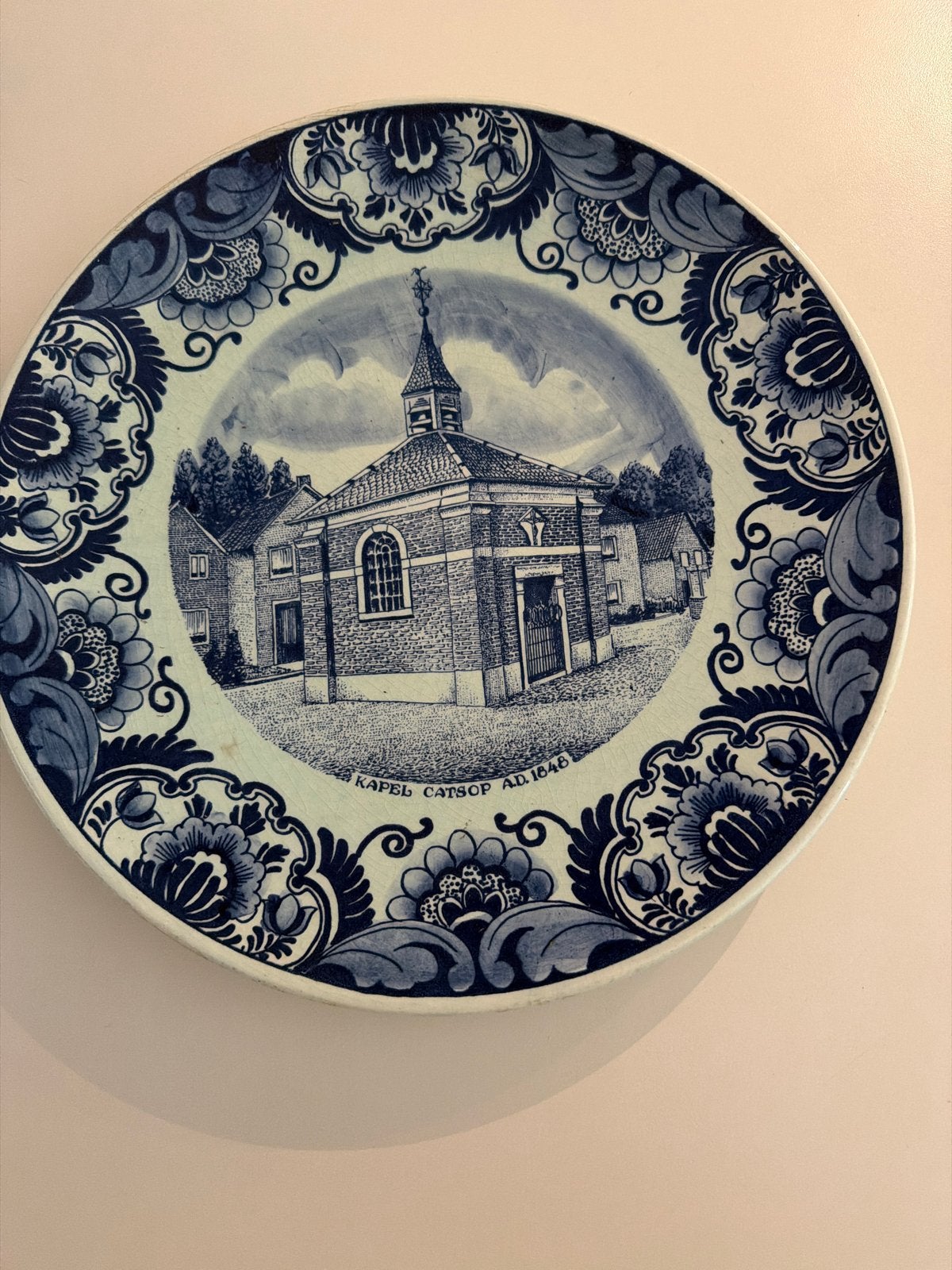 Delfts Blauw sierbord - Kapel Catsop AD 1848, Antiek en Kunst, Antiek | Wandborden en Tegels, Ophalen