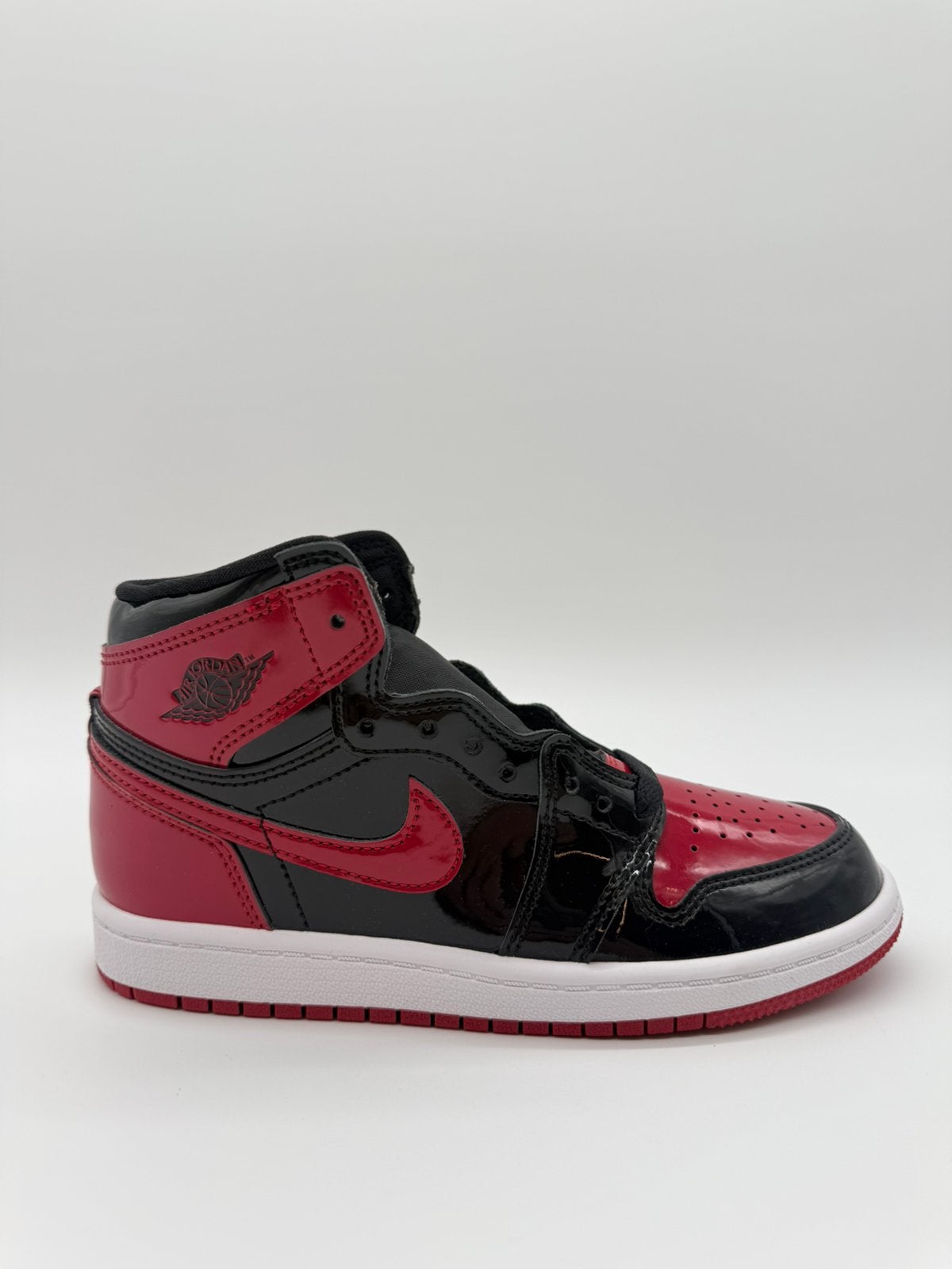 Nike Jordan 1 Retro High OG Patent Bred (PS) EU 33, Flippr.info@gmail.com, Jongen of Meisje, 1213NL, Schoenen