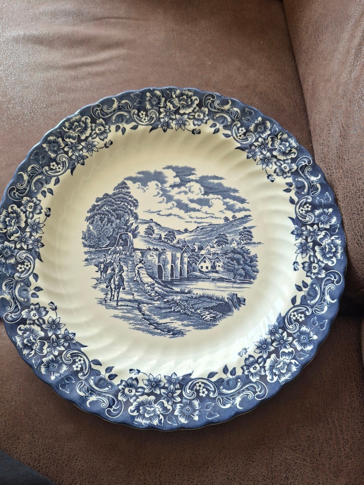 Royal Tudor Ware 17th Century England bord, Ophalen