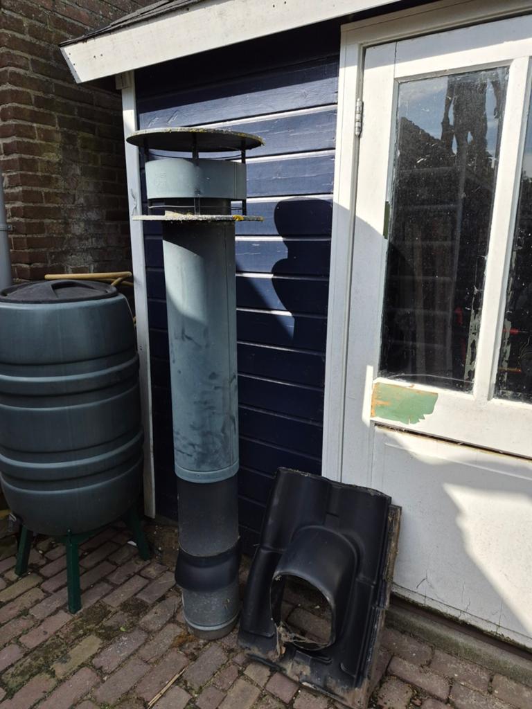 Schoorsteen + hulpstuk, Ophalen, Gebruikt, Zwart, Overige typen