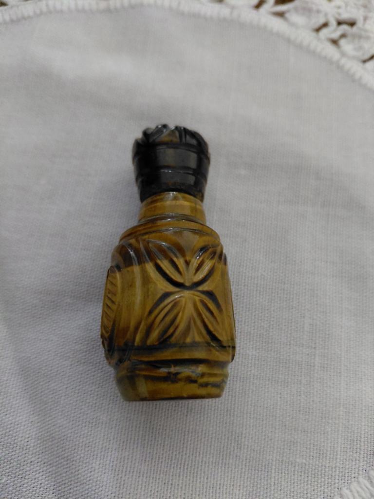 Tijgeroog carving flesje, Ophalen of Verzenden