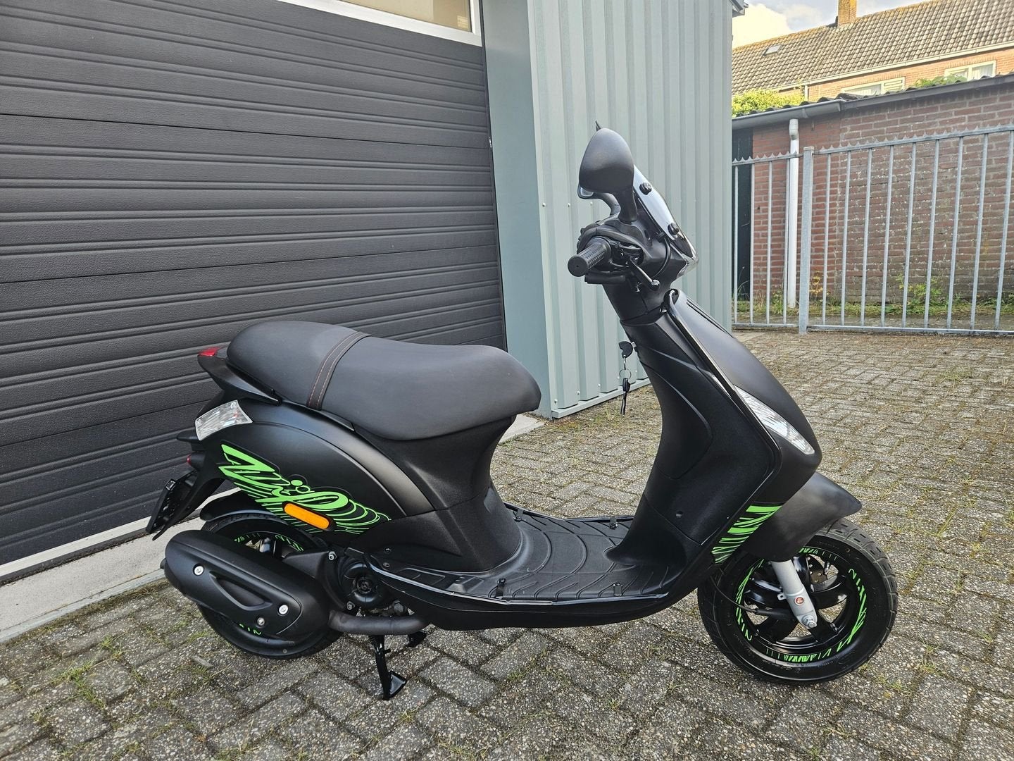 PIAGGIO ZIP 4T E5 BROM 2023 SPECIAL EDITION 3060KM TOPSTAAT!, Onbekend, Ophalen of Verzenden, Zo goed als nieuw, Onbekend