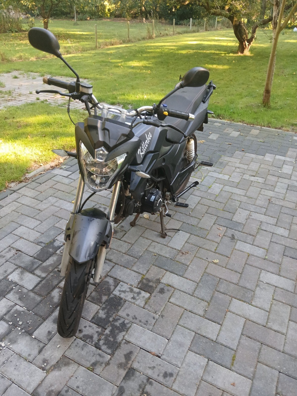 Killerbee F31 schakelbrommer -Lage km stand, Gebruikt, Ophalen, Overige merken, 4 versnellingen
