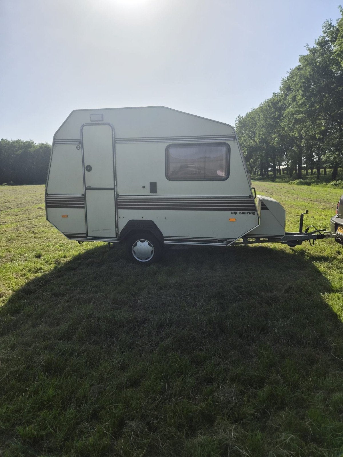 Kip Touring Caravan - Compact en Compleet, Caravans en Kamperen, Caravans, Kip, Omvormbare zithoek, Luifel, Treinzit