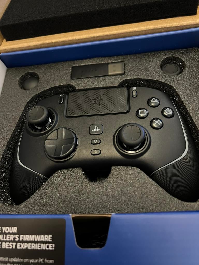 Razer Wolverine V2 Pro Wireless Controller – Zwart (PS5/PC), Ophalen of Verzenden, Zo goed als nieuw, Controller, Draadloos