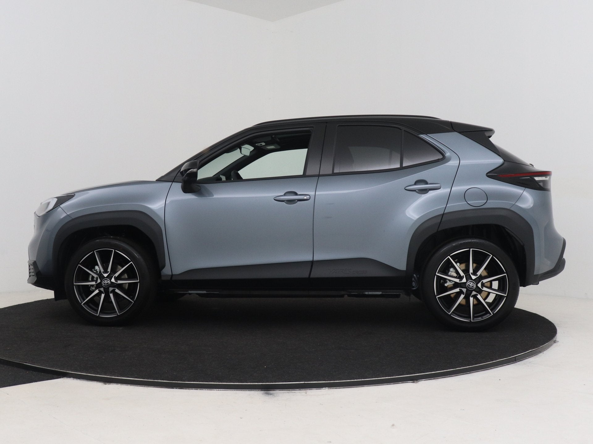 Toyota Yaris Cross 1.5 Hybrid 130 GR Sport GR-Sport Plus Pac, Auto's, 12 maanden, 1490 cc, Bedrijf, Hybride Elektrisch/Benzine
