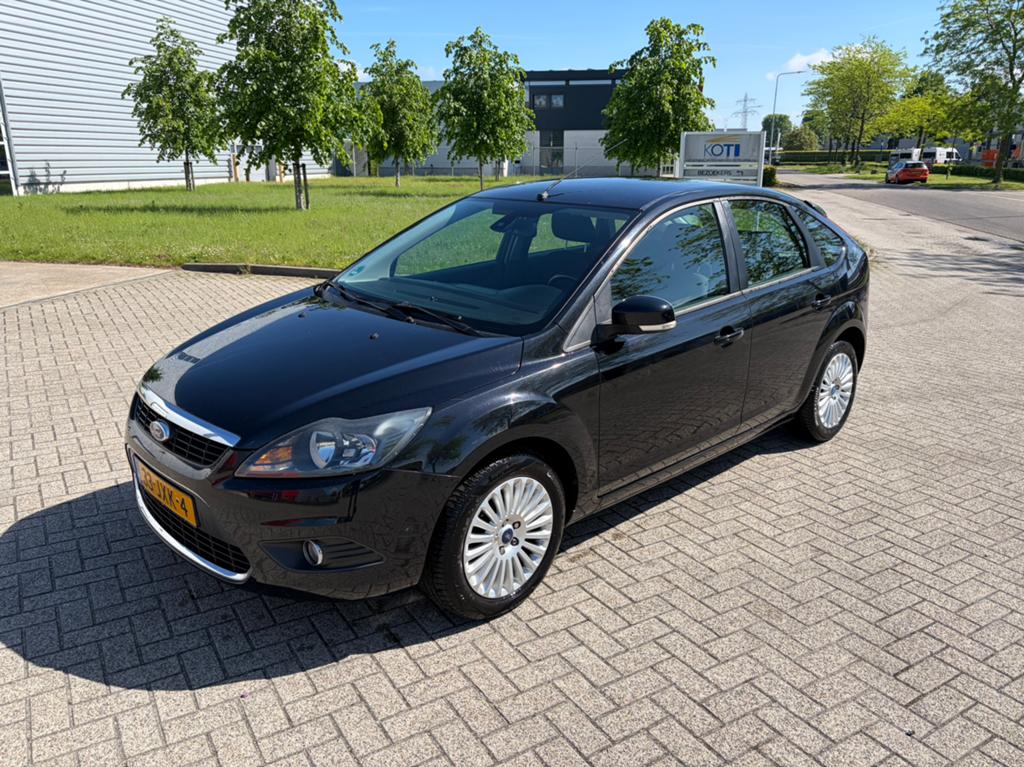 Ford Focus 1.8 92KW 5D 2009 Zwart, Auto's, Zwart, 4 cilinders, Parkeersensor, 1207 kg