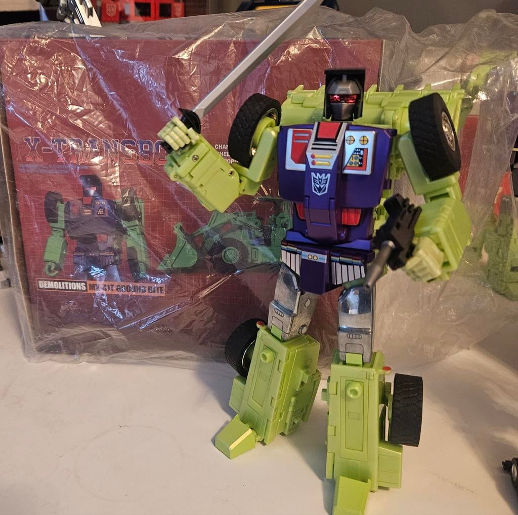 Transformers Masterpiece Scrapper / X-Transbots Groundbite, Verzamelen, Transformers, Zo goed als nieuw, Overige generaties, Ophalen of Verzenden