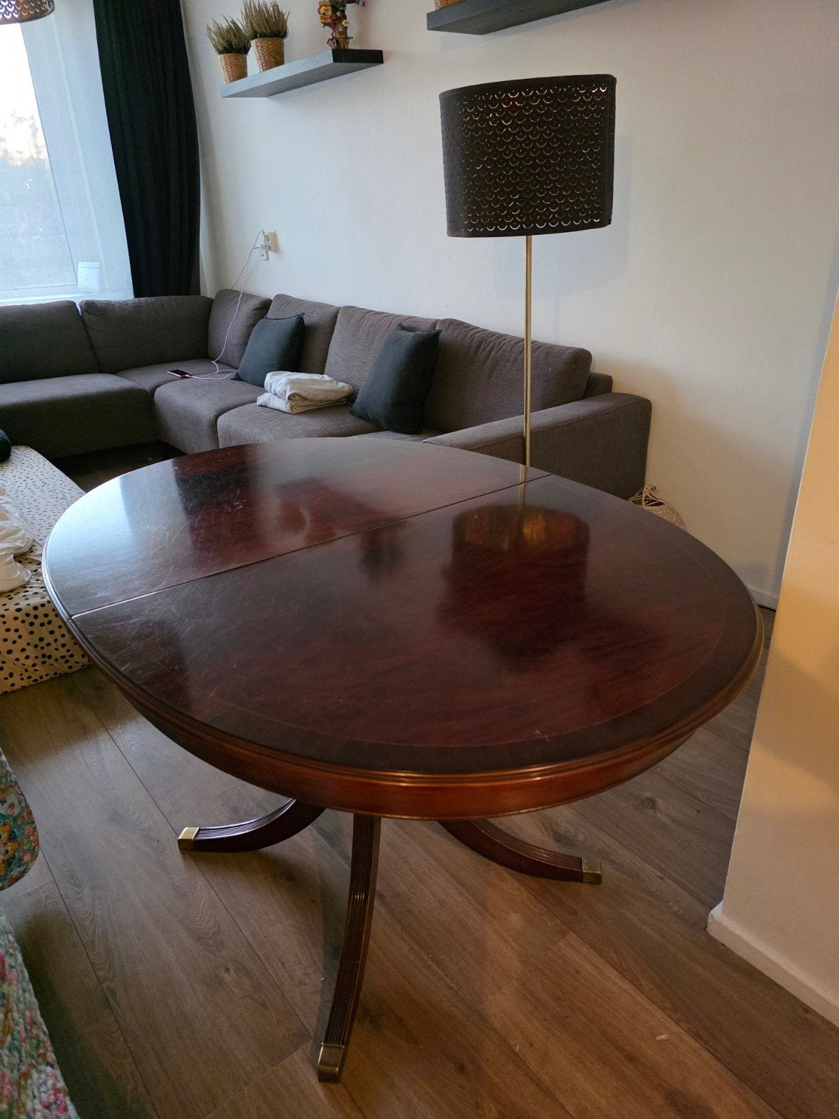 Klassieke Mahonie Ronde Eettafel met Messing Details, Antiek en Kunst, Ophalen