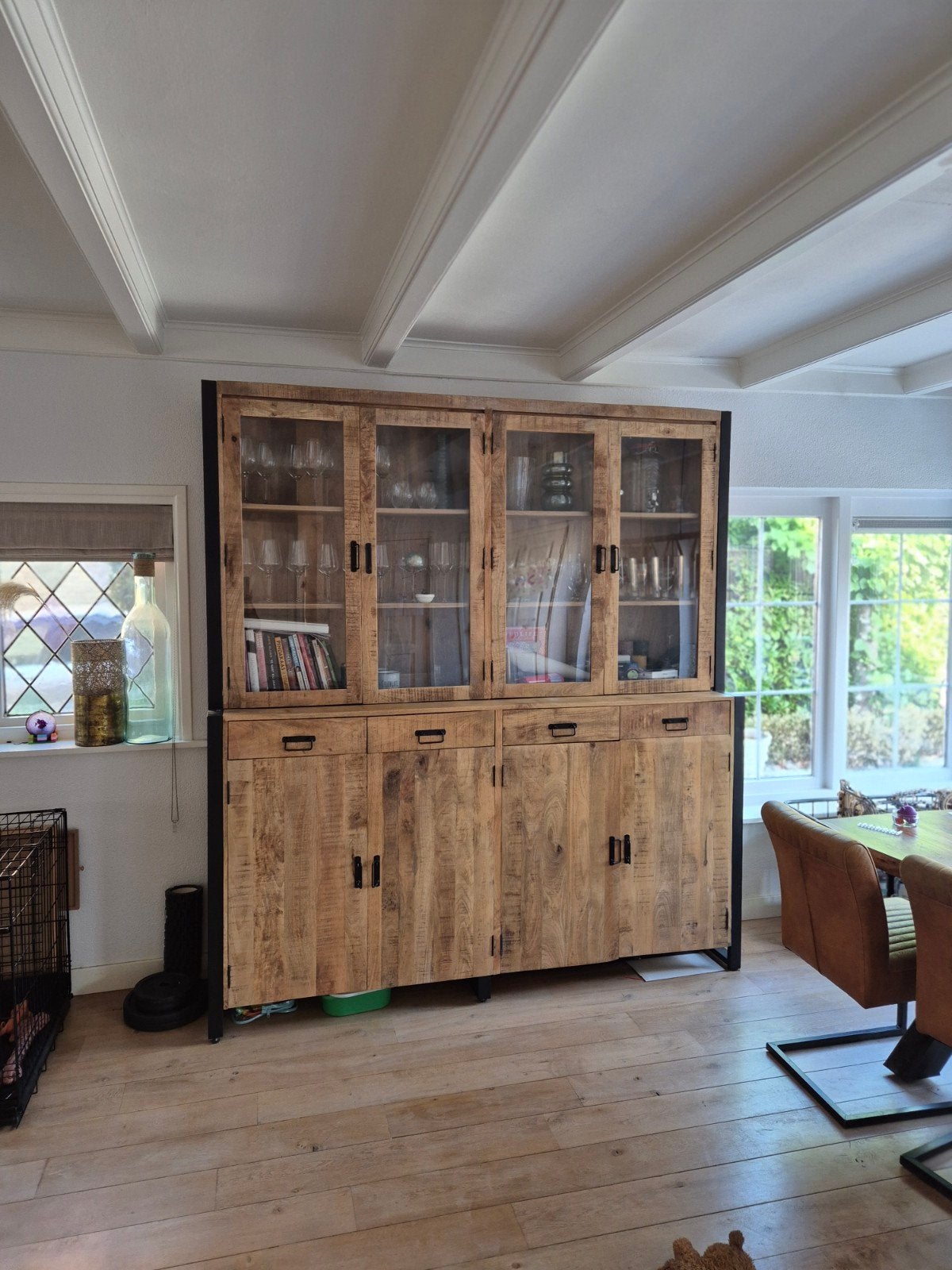 Mangohouten vitrinekast Britt xxl, Ophalen, Glas, Met deur(en), 200 cm of meer