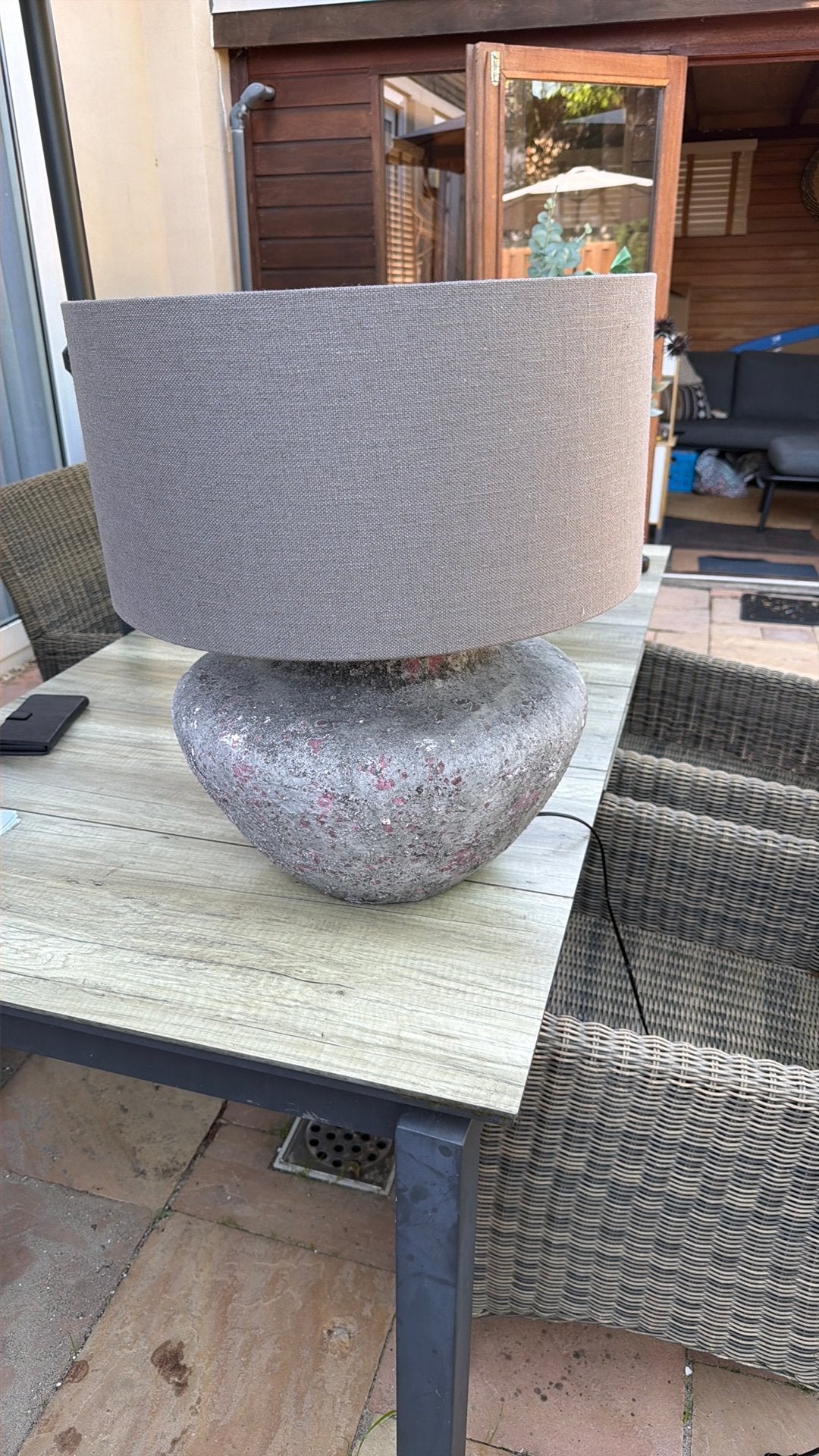 Robuuste landelijke lamp, Tuin en Terras, Bloembakken en Plantenbakken, Minder dan 30 cm, Rond, Ophalen of Verzenden, Zo goed als nieuw