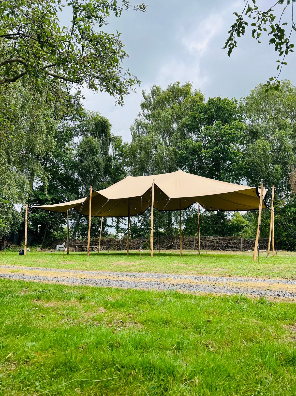Direct Beschikbaar: Stretchtent voor Feest of Bruiloft, Ophalen, Zo goed als nieuw, Minder dan 5 meter