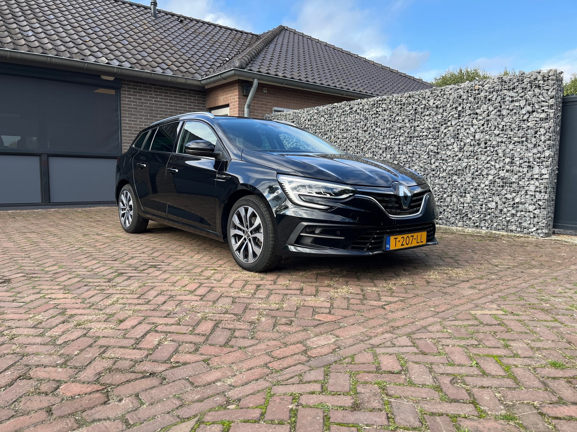 Renault Mégane Estate 1.3 TCe 140 Techno, Gebruikt, 4 cilinders, Zwart, Origineel Nederlands