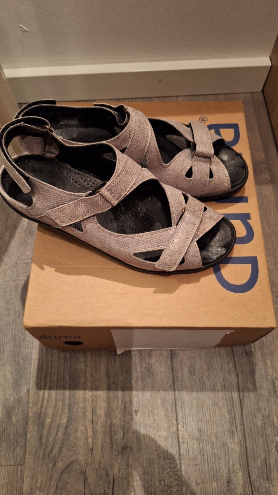 durea sandalen  maat 6.5 wijdte h, Ophalen of Verzenden, Zo goed als nieuw, Sandalen of Muiltjes