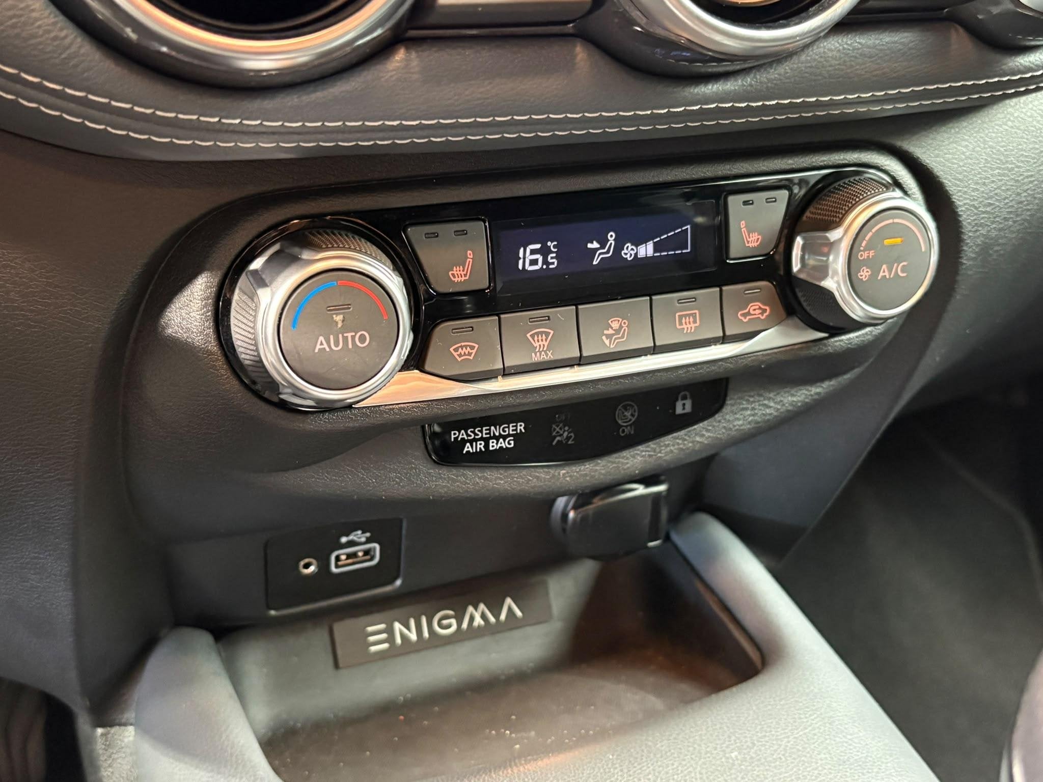 Foto 21 van Nissan Juke 1.0 DIG-T Enigma | Navigatie | Camera | Stoelver