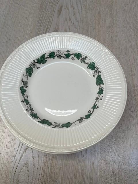 Wedgwood, Stratford, 6 Diepe borden, Ophalen of Verzenden, Zo goed als nieuw, Bord(en), Wedgwood