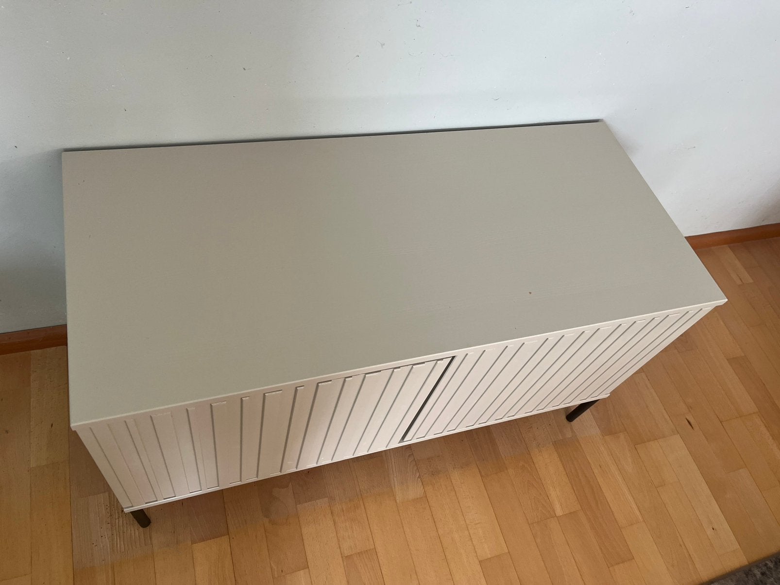Woood New gravure TV meubel, Ophalen, Met deur(en), Zo goed als nieuw, Grenenhout