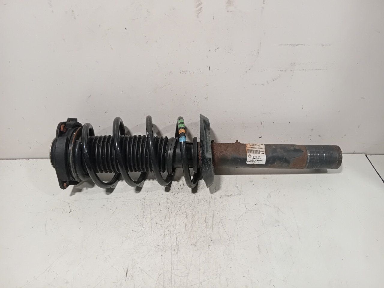 Veerpoot rechts voor Volkswagen Golf, Onderdelen@venauto.nl, Van der Ven Autorecycling B.V., Gebruikt, Ettenseweg 76, 4706 PB Roosendaal, The Netherlands