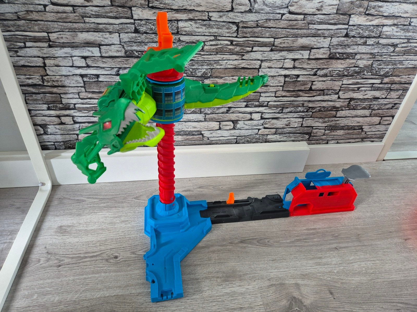 Hot Wheels Draken Baan - Spannende Race-actie!, Ophalen