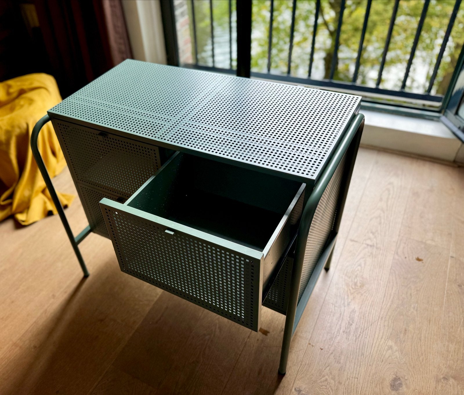 IKEA Nikkeby ladekast - Groen metaal, Ophalen, 1 of 2 laden, 50 tot 100 cm, Zo goed als nieuw