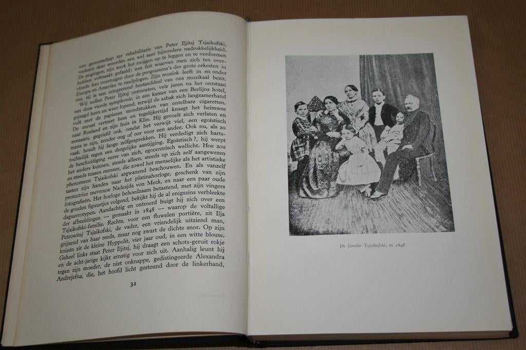 Tsjaikofski — Componisten-serie 9 — Geïllustreerd — 1949, Boeken, Muziek, Ophalen of Verzenden, Gelezen, Artiest