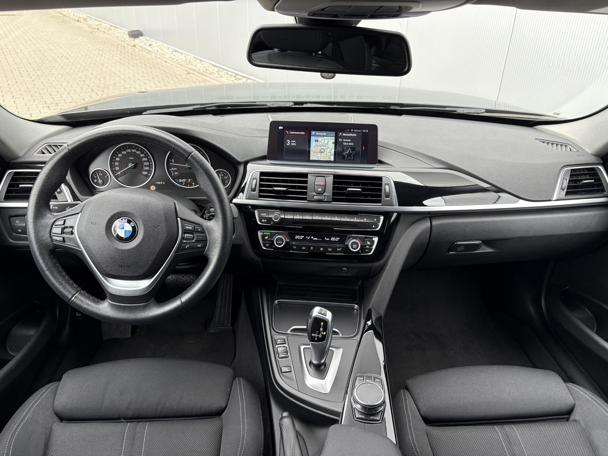 BMW 3-serie Touring 330i xDrive High Executive 8AT AUTOMAAT, Auto's, Automaat, 1998 cc, Euro 6, 4 cilinders
