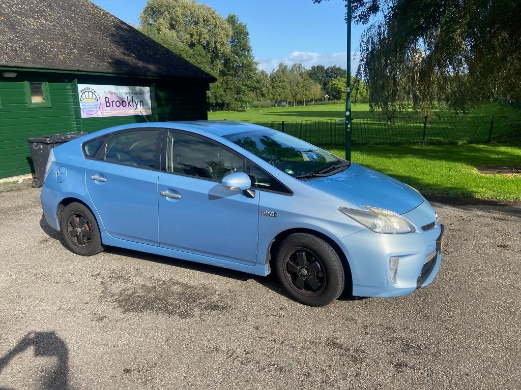 Toyota Prius 1.8 Plug-in Hybrid, 2013, 379.000 km., Auto's, Zwart, 75 €/maand, 1798 cc, Te koop