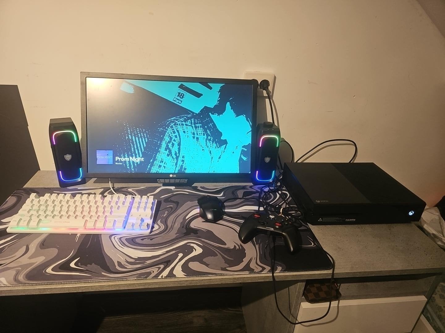 Complete Gaming Setup – Xbox One + Monitor + RGB!, Met monitor, Xbox, Ophalen of Verzenden, Zo goed als nieuw