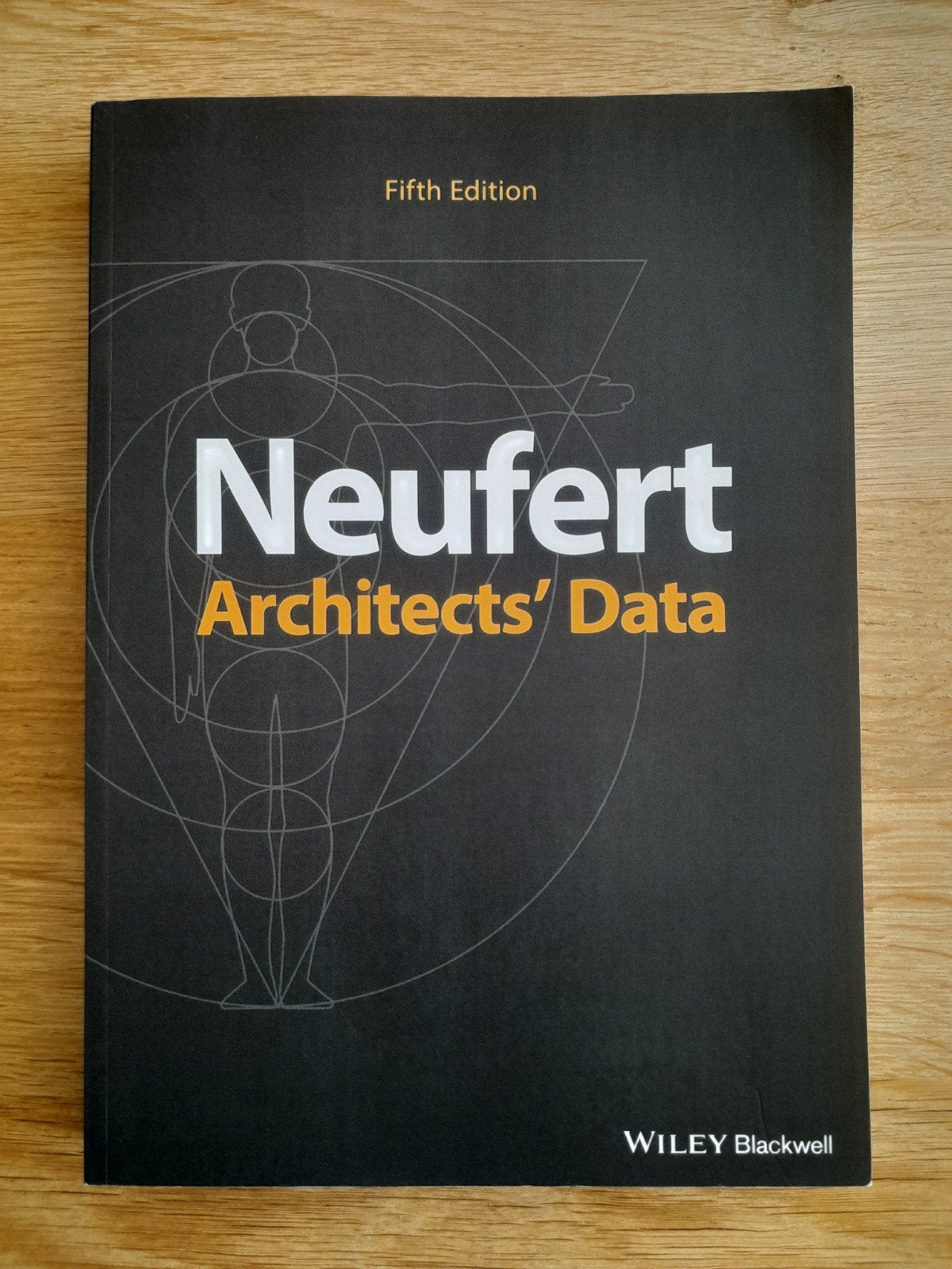 Architects' Data 5e editie, Ophalen of Verzenden, Zo goed als nieuw, Programmeertaal of Theorie