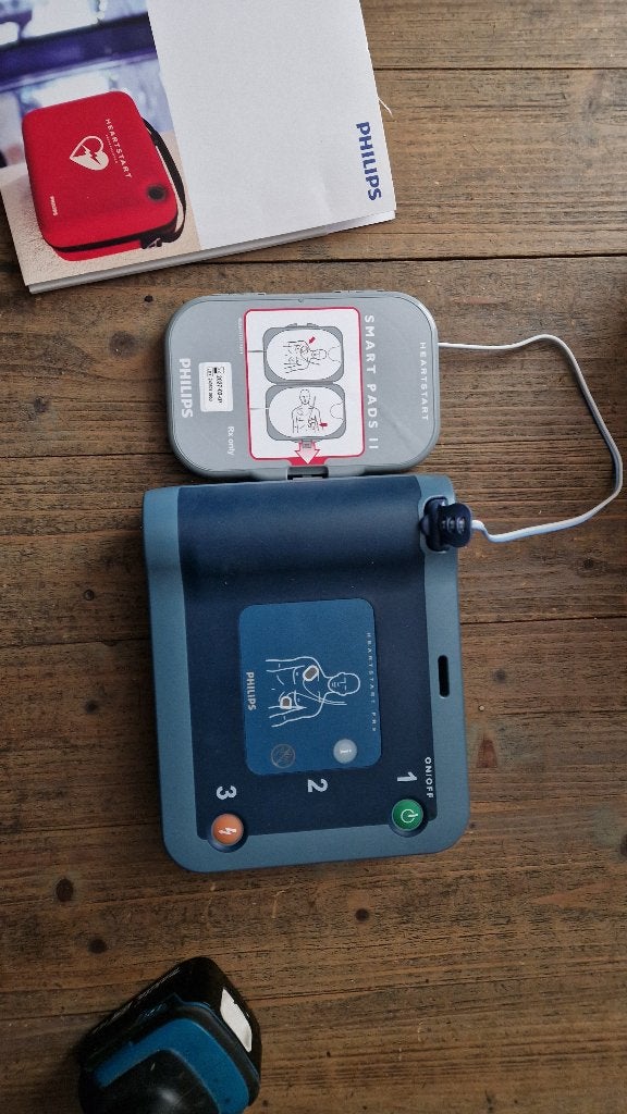 Philips heartstart defibrillator, Diversen, Ophalen of Verzenden, Zo goed als nieuw